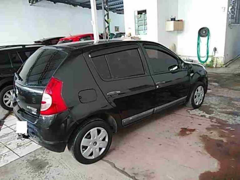 SANDERO TLD